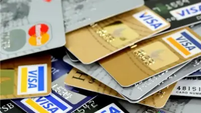 Πλαστικό χρήμα: Νέο άλμα 14% στις ηλεκτρονικές συναλλαγές
