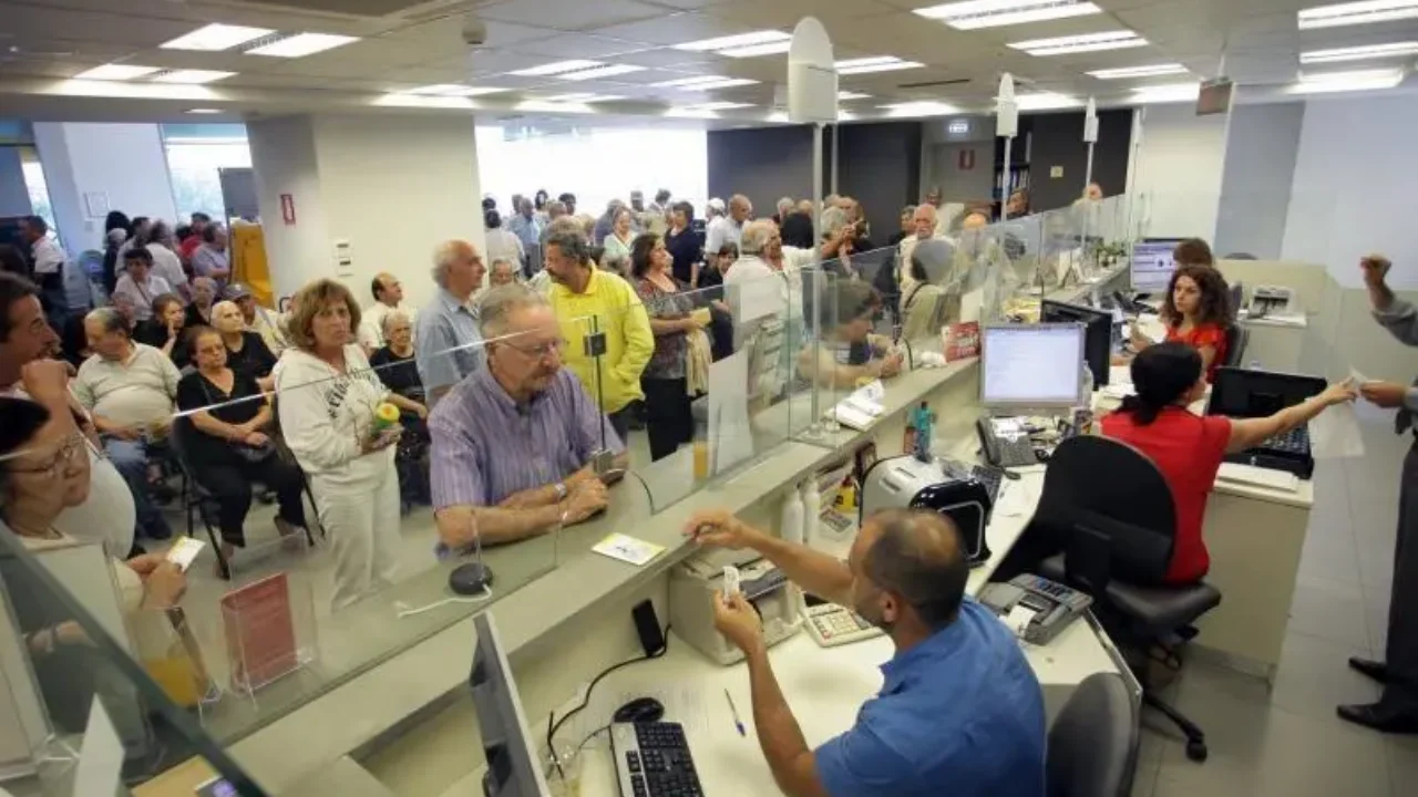 Ηλεκτρονικά ή με ραντεβού (για εξαιρετικές περιπτώσεις) τα αιτήματα στις Δημόσιες Υπηρεσίες