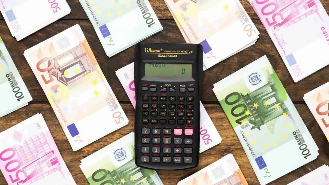 ΑΑΔΕ: Στις αρχές Μαϊου οι οφειλές για τις επτά φάσεις της Επιστρεπτέας Προκαταβολής