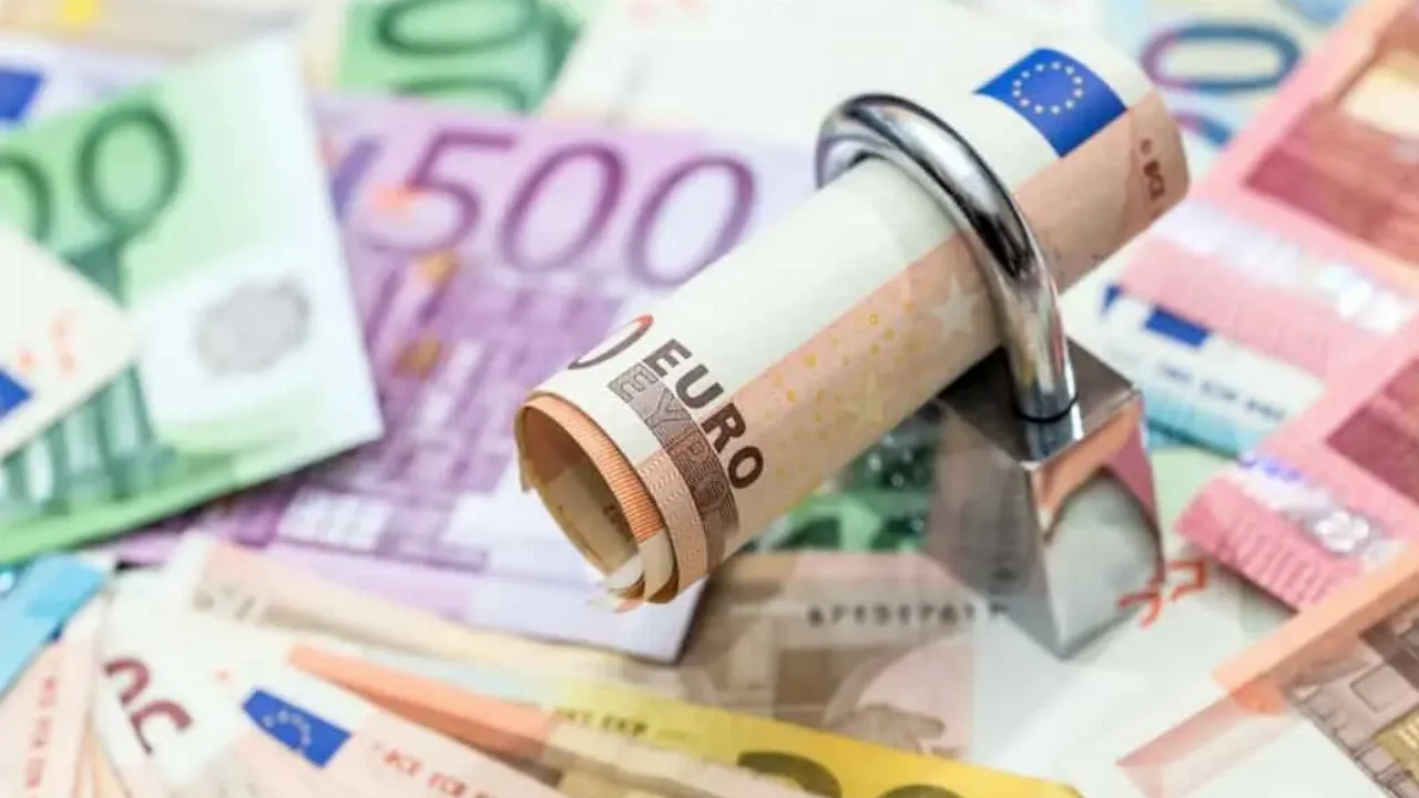 ΑΑΔΕ: Φοροσαφάρι για να εισπράξει περίπου 50 δισ. ευρώ