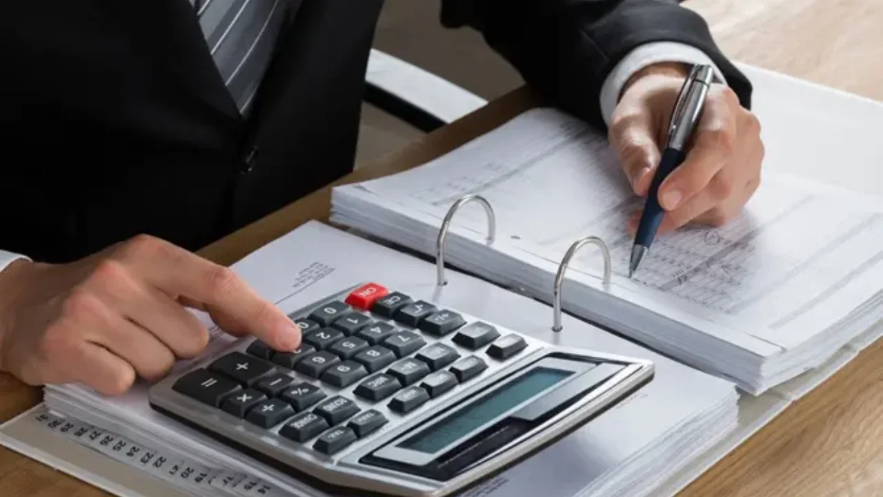 ΑΑΔΕ: Φορολογικά "πιστοποιητικά" σε επιχειρήσεις χωρίς χρέη