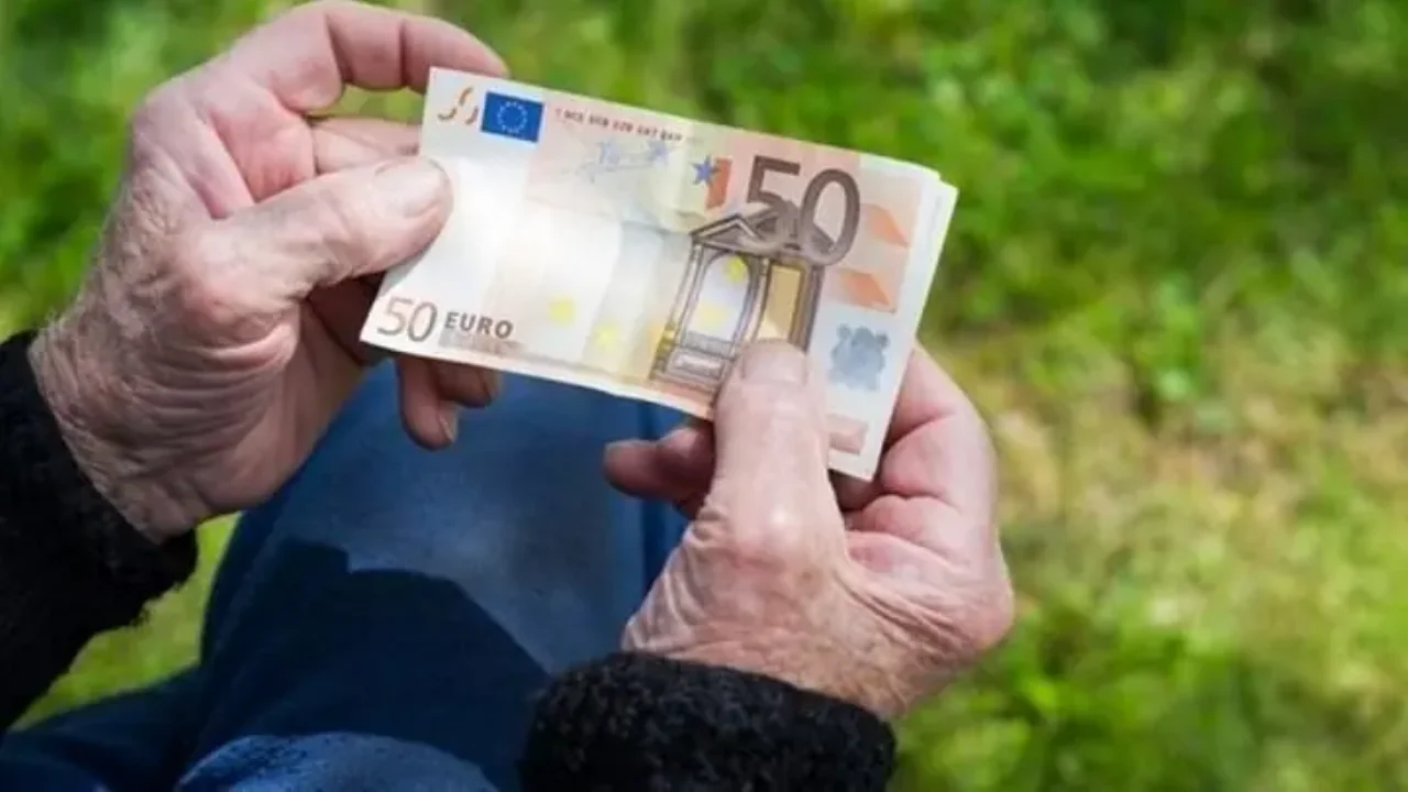 Γλιτώνουν τον διπλό φόρο στα αναδρομικά οι συνταξιούχοι