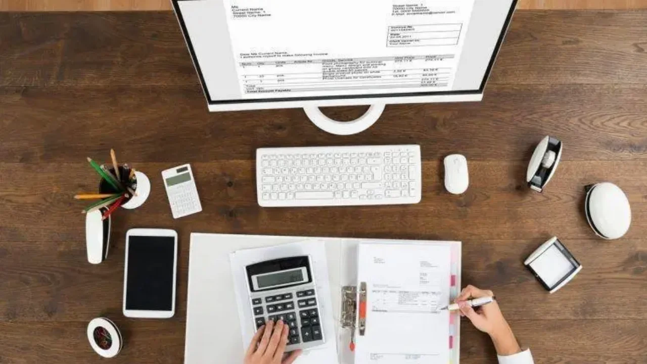 Τέλος οι χειρόγραφες καταστάσεις για επαγγελματίες και επιχειρήσεις