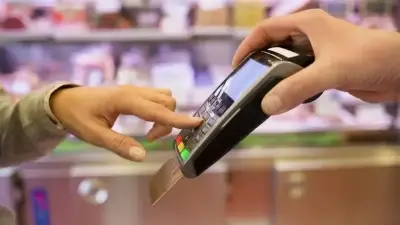 Κανονικά θα ισχύσει το 30% για τις ηλεκτρονικές αποδείξεις παρά τον κορωνοϊό