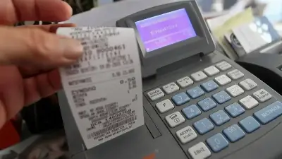 Εξετάζεται μείωση του ορίου του 30% για τη συλλογή αποδείξεων
