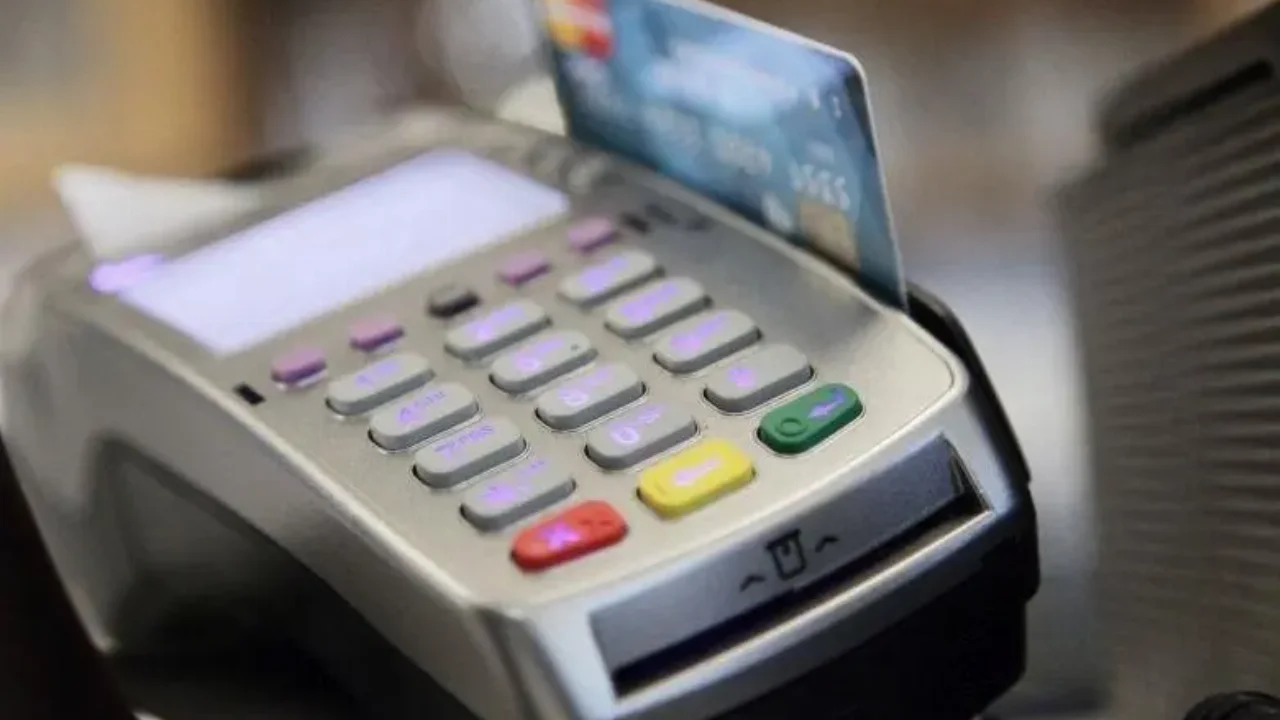 Ηλεκτρονικές αποδείξεις: Μειώνονται στο 10% για την φορολογία εισοδήματος του 2020