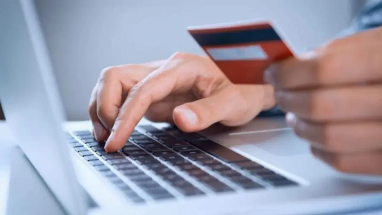 Ηλεκτρονικές αποδείξεις: Ποιες εξασφαλίζουν έκπτωση φόρου από 450 έως 2.200 ευρώ