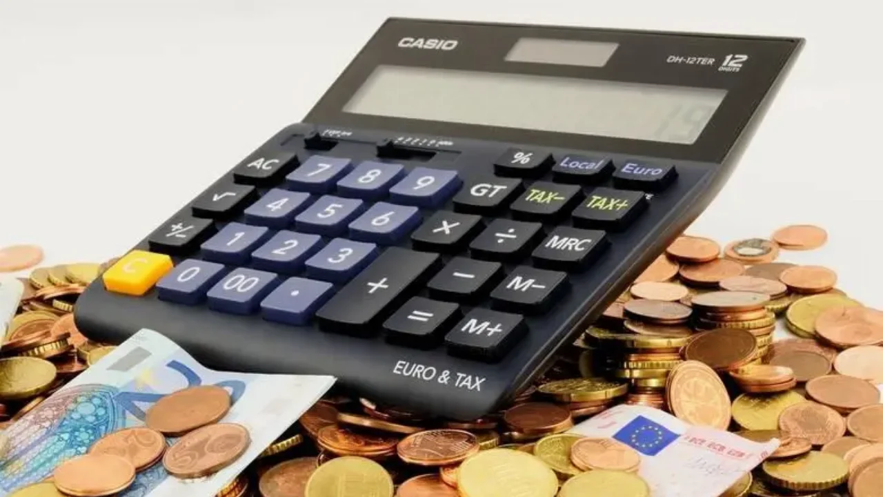 Μείωση έως και 5 μονάδων στους φορολογικούς συντελεστές