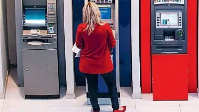 Αναστολή των δόσεων για συνεπείς δανειολήπτες ζητά η κυβέρνηση