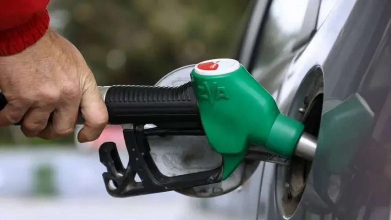 Fuel Pass: Περίπου 900.000 δικαιούχοι δεν έχουν υποβάλλει αίτηση
