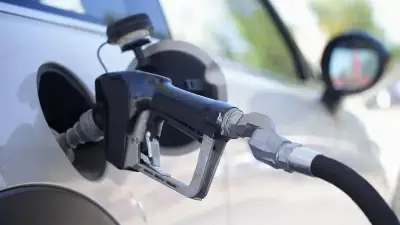 Fuel Pass 2: Στα τέλη του μήνα εκ νέου ανοίγει η πλατφόρμα για το επίδομα καυσίμων