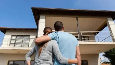 Στέγη για νέους: Χαμηλότοκα στεγαστικά, «Κοινωνική αντιπαροχή», «Κάλυψη» και «Ανακαινίζω- Ενοικιάζω» οι νέες δράσεις