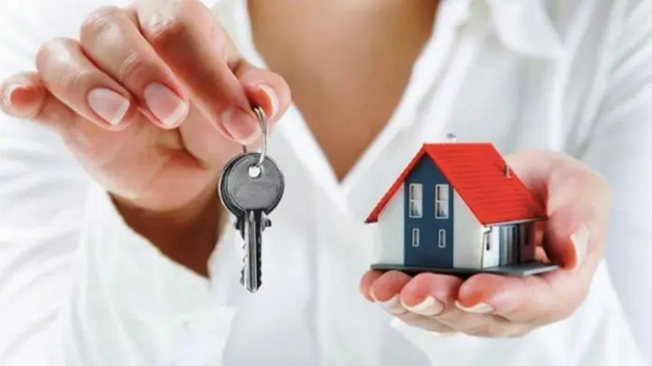 Με email, courier ή συστημένη επιστολή οι μεταβιβάσεις ακινήτων