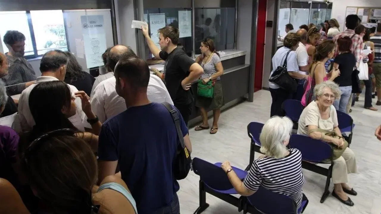 Τέλος οι επισκέψεις στην Εφορία για μεταβιβάσεις ακινήτων και γονικές παροχές