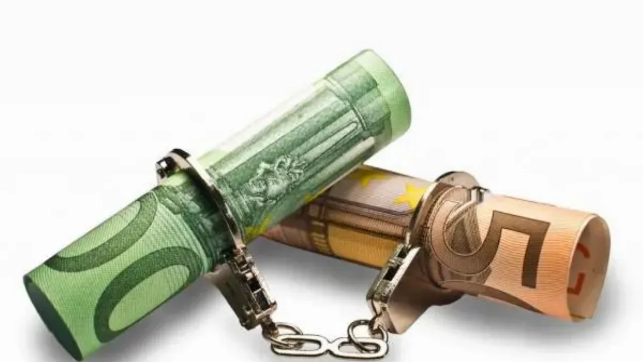 Εφορία: Πότε επιστρέφονται χρήματα που έχουν κατασχεθεί στους οφειλέτες