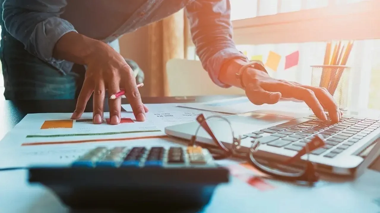 Εφορία: Έως 28 Φεβρουαρίου όλα τα στοιχεία για τις συναλλαγές κάθε πολίτη