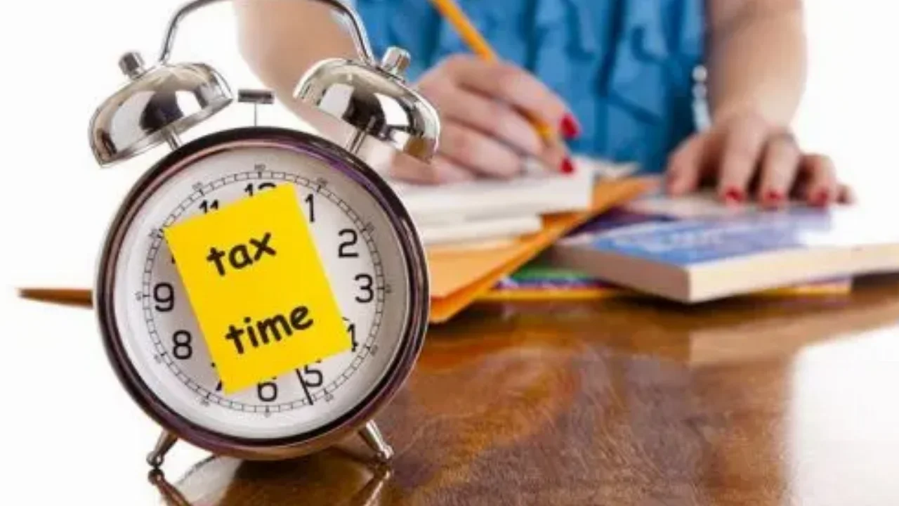 ΑΑΔΕ: Προσυμπληρωμένοι κωδικοί στα έντυπα ΦΠΑ και Ε3 για επιχειρήσεις και ελεύθερους επαγγελματίες