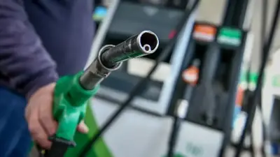 Fuel Pass 2: Στις 45.000 ευρώ το εισοδηματικό κριτήριο και στα 80 ευρώ η επιδότηση καυσίμων