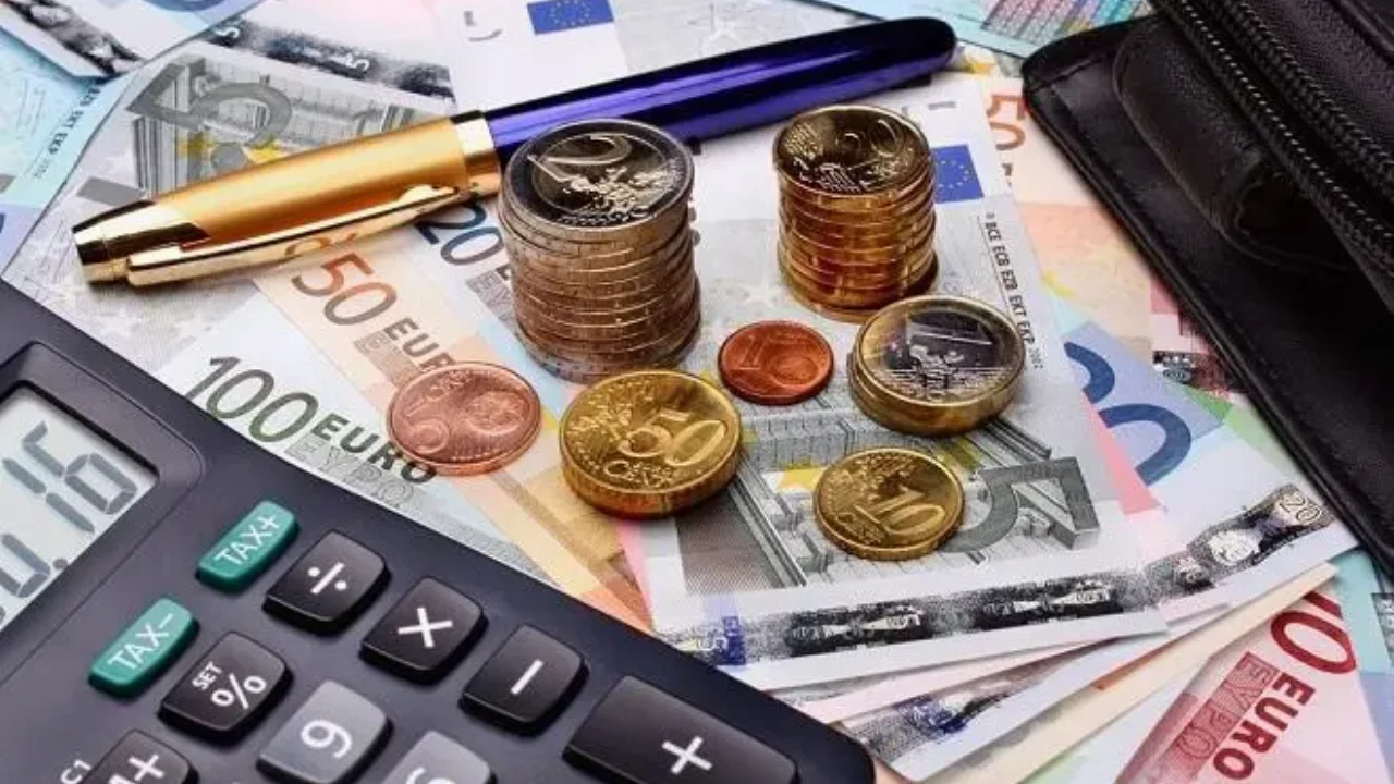 Οι υποχρεώσεις των φορολογούμενων έως τα τέλη Οκτωβρίου