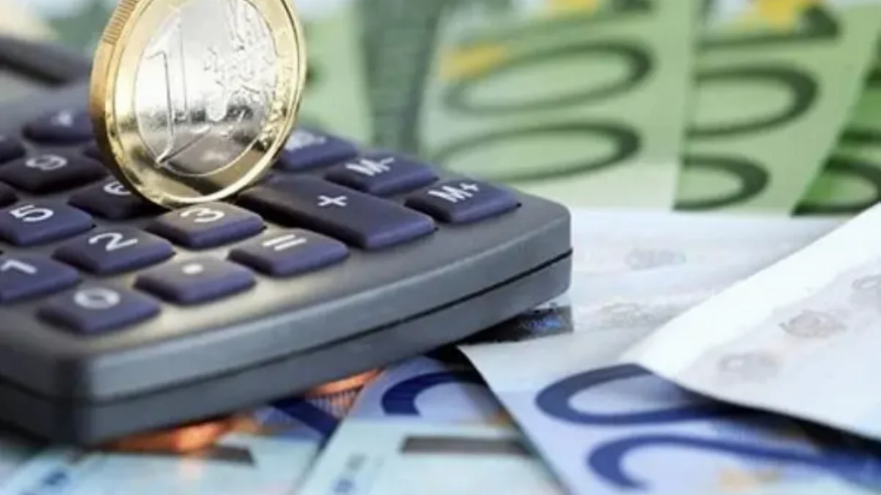 Εφορία: Ποιες οφειλές "παγώνουν" και ποιες θα καταβληθούν κανονικά