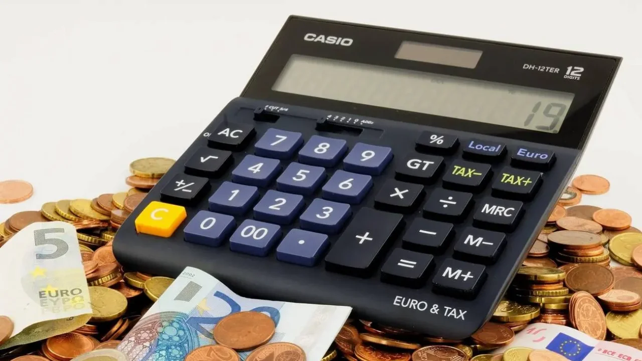 Φοροελαφρύνσεις: Μετατίθενται για την επόμενη χρονιά η εφαρμογή τους