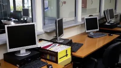 Δεκάδες χιλιάδες αιτήσεις για το επίδομα των 800 ευρώ σε δυο μέρες