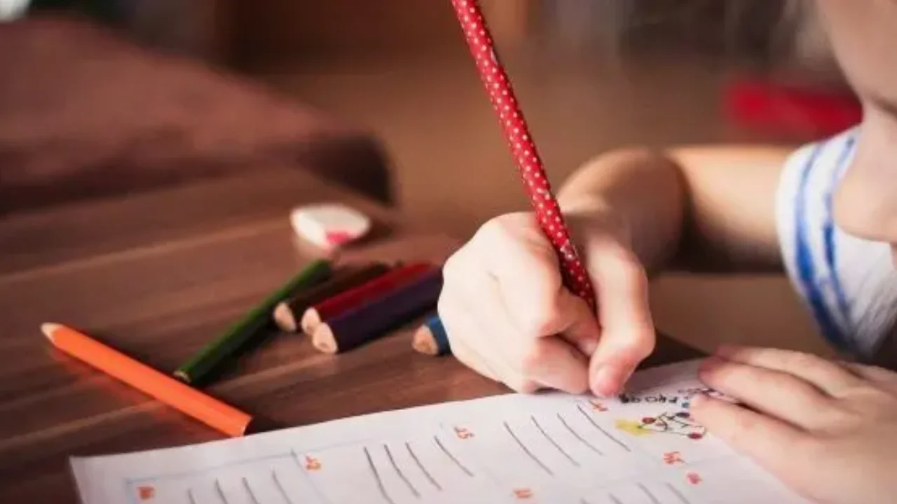 Επίδομα παιδιού: Αύριο οι πληρωμές - Γιατί απορρίφθηκαν αιτήσεις