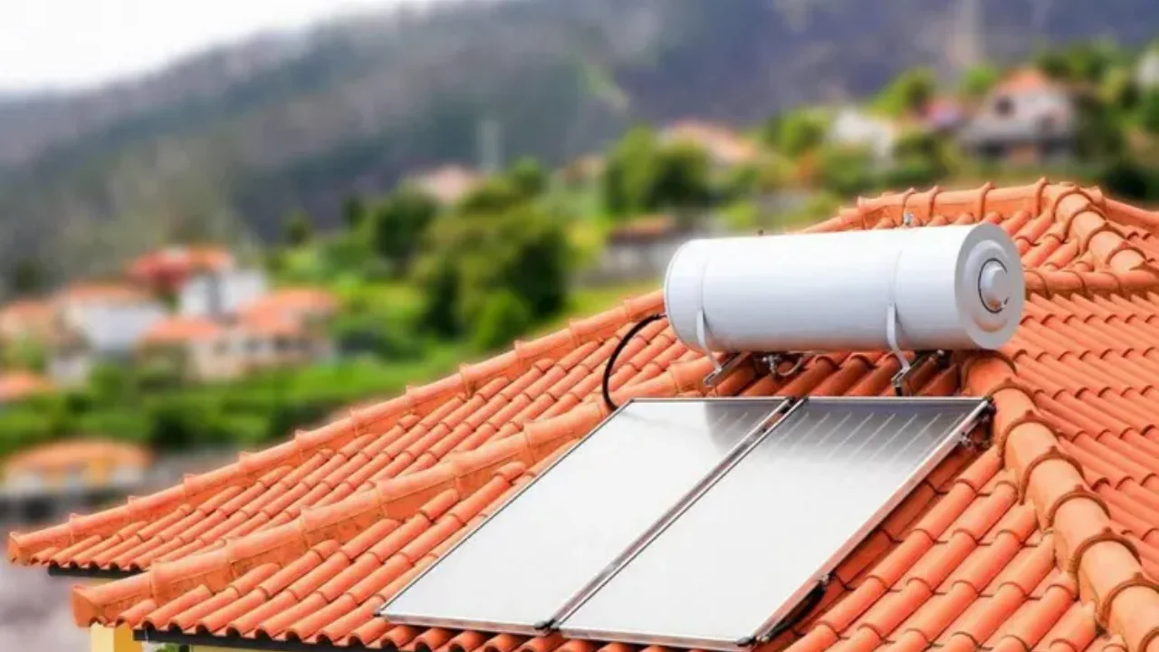 Υπουργείο Ενέργειας: Με μοριοδότηση οι επιδοτήσεις για φωτοβολταϊκά και ηλιακούς