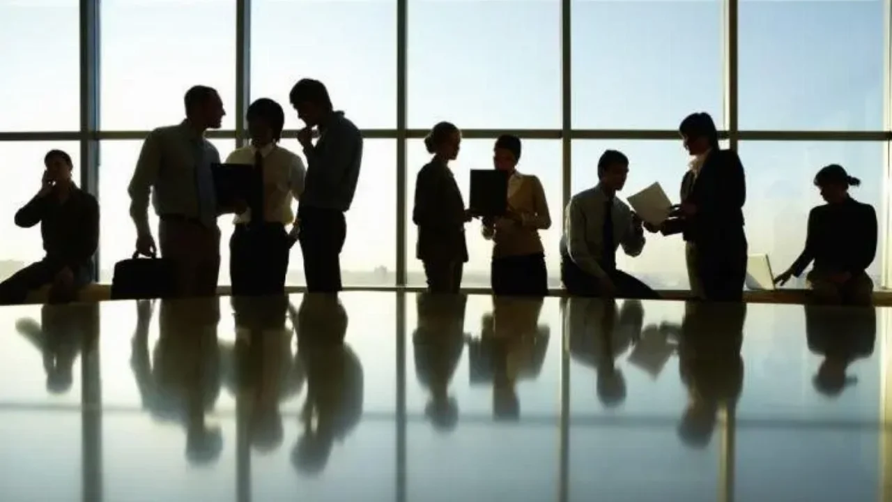 Λιγότερες απώλειες θέσεων στην Ελλάδα συγκριτικά με τις υπόλοιπες ευρωπαϊκές χώρες