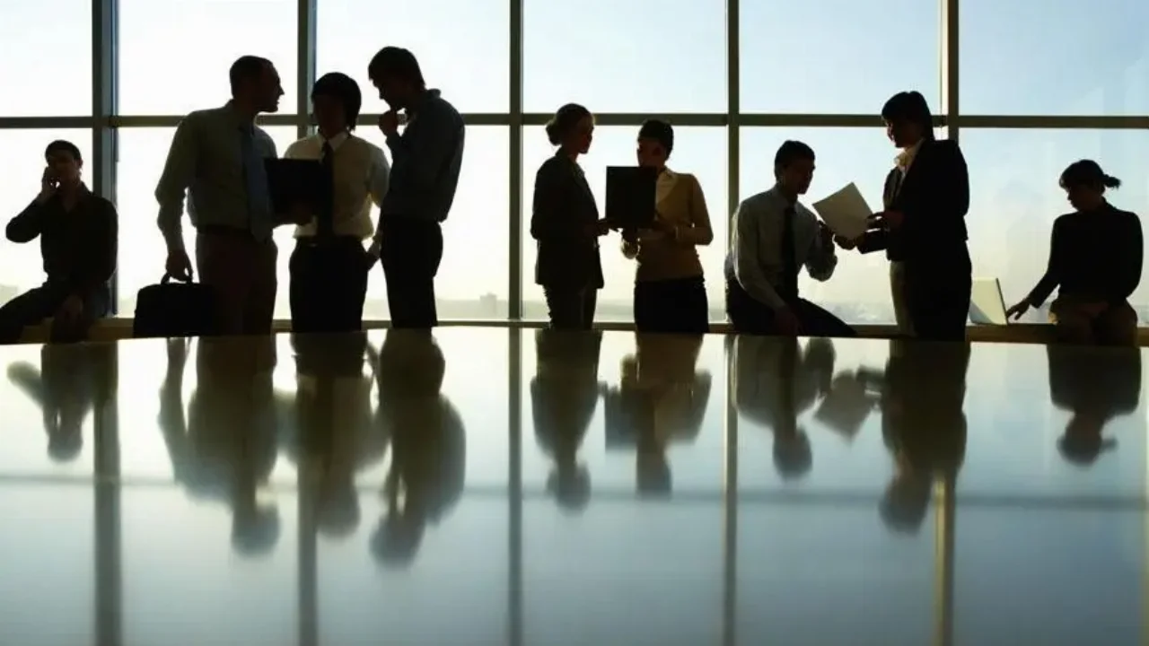 ΕΡΓΑΝΗ: 33.356 θέσεις εργασίας χάθηκαν τον Οκτώβριο