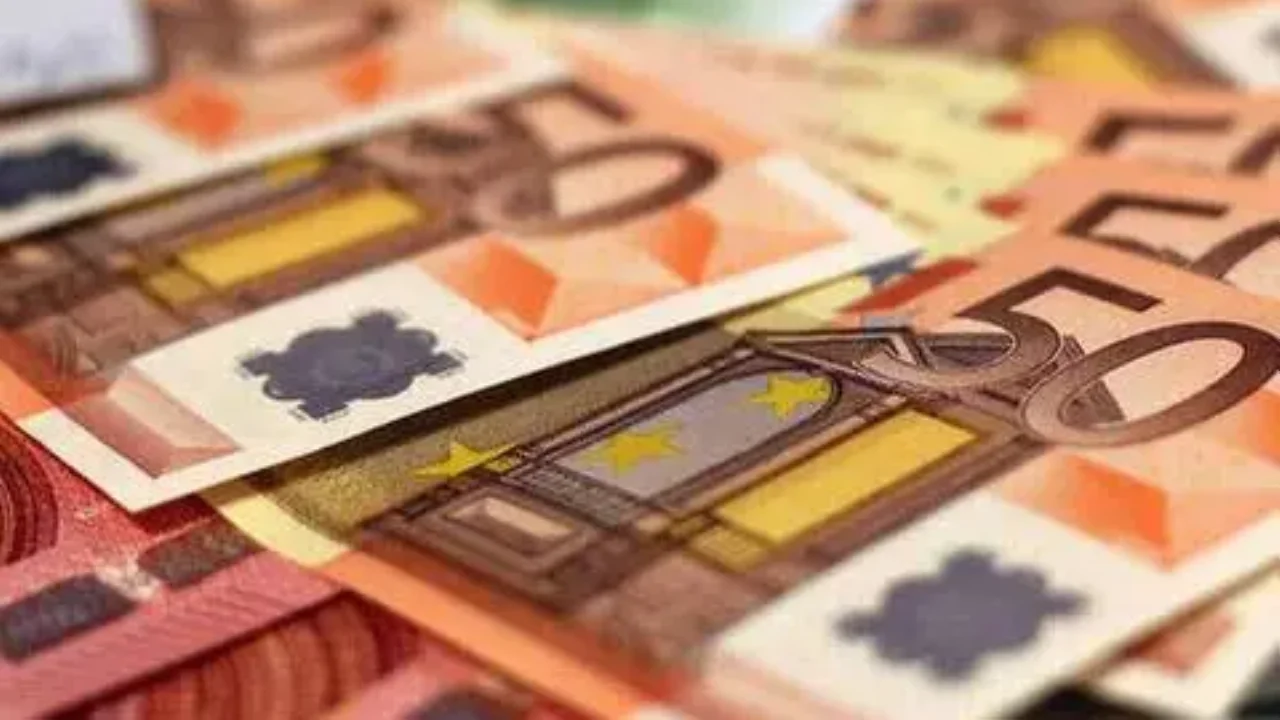 ΣτΕ: «Ξεπαγώνουν» οι τριετίες για τους εργαζόμενους που είχαν συμπληρώσει τα προβλεπόμενα χρόνια πριν το 2012