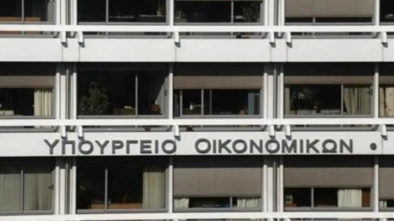 Φορολογικό νομοσχέδιο: Αλλαγές σε πρόστιμα, δηλώσεις, ρυθμίσεις οφειλών και ΦΠΑ