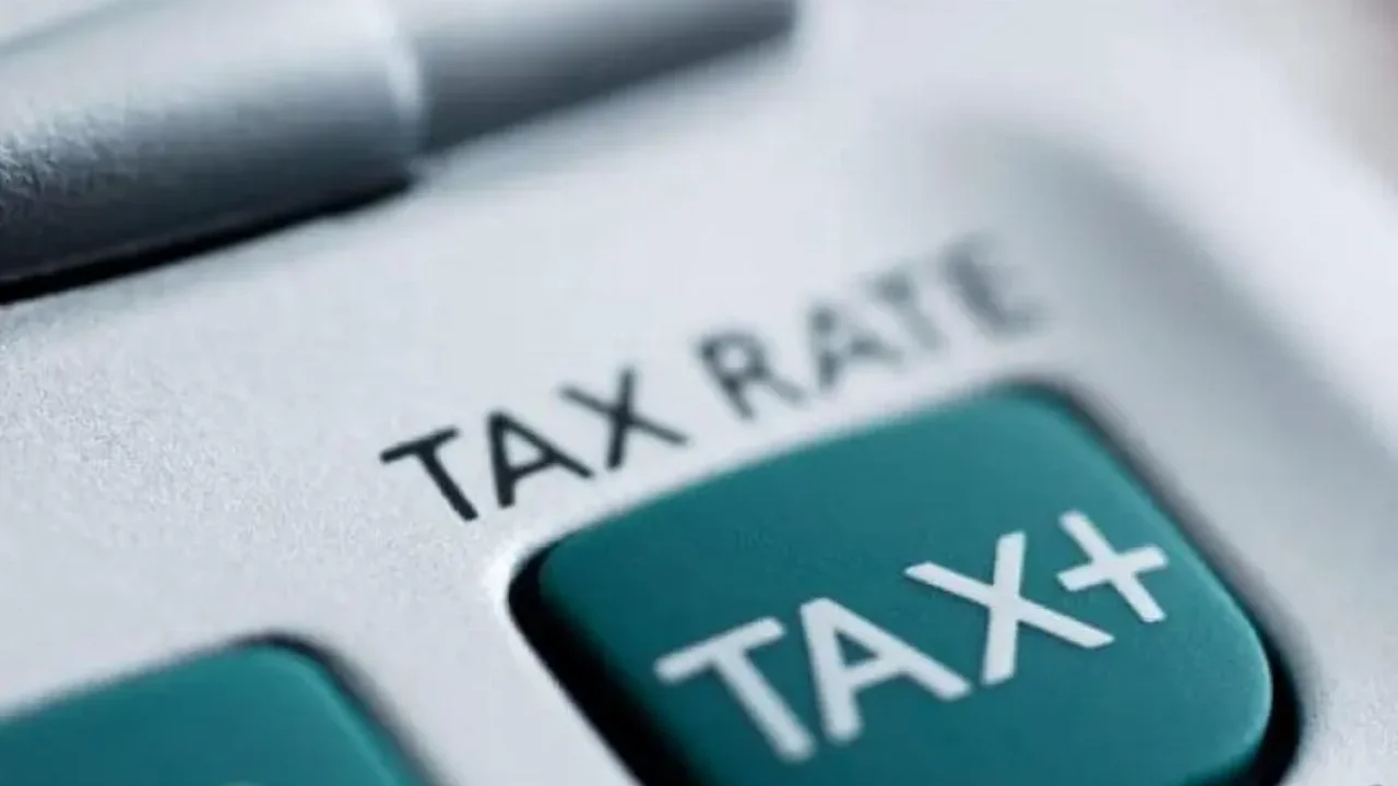 Τι φέρνει για τις πληρωμές φόρου η παράταση στην υποβολή των δηλώσεων