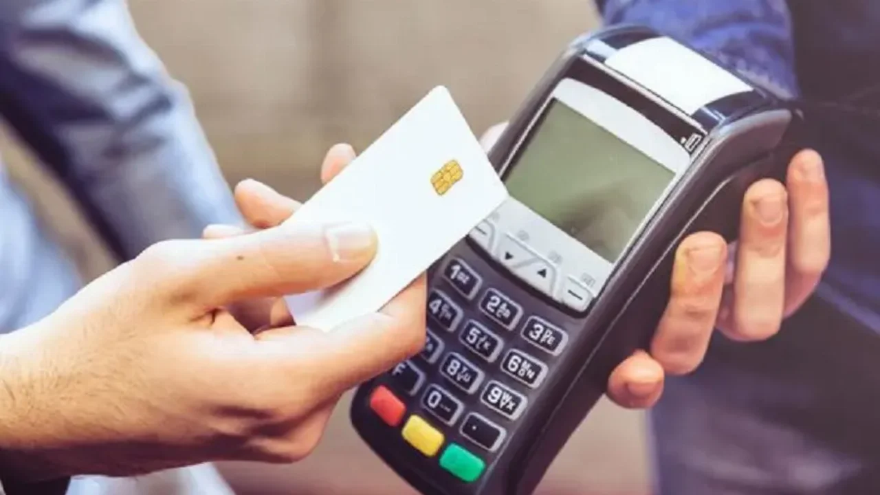 Ηλεκτρονικές αποδείξεις: Ποιοι απαλλάσσονται πλήρως από το μέτρο τη φετινή χρονιά