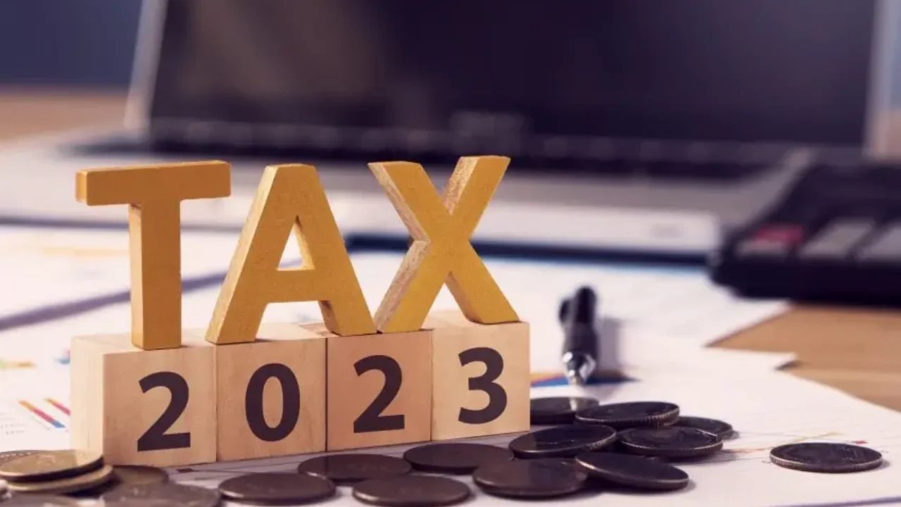 Φορολογικές δηλώσεις: Δεν βιάζονται για την υποβολή τους οι φορολογούμενοι