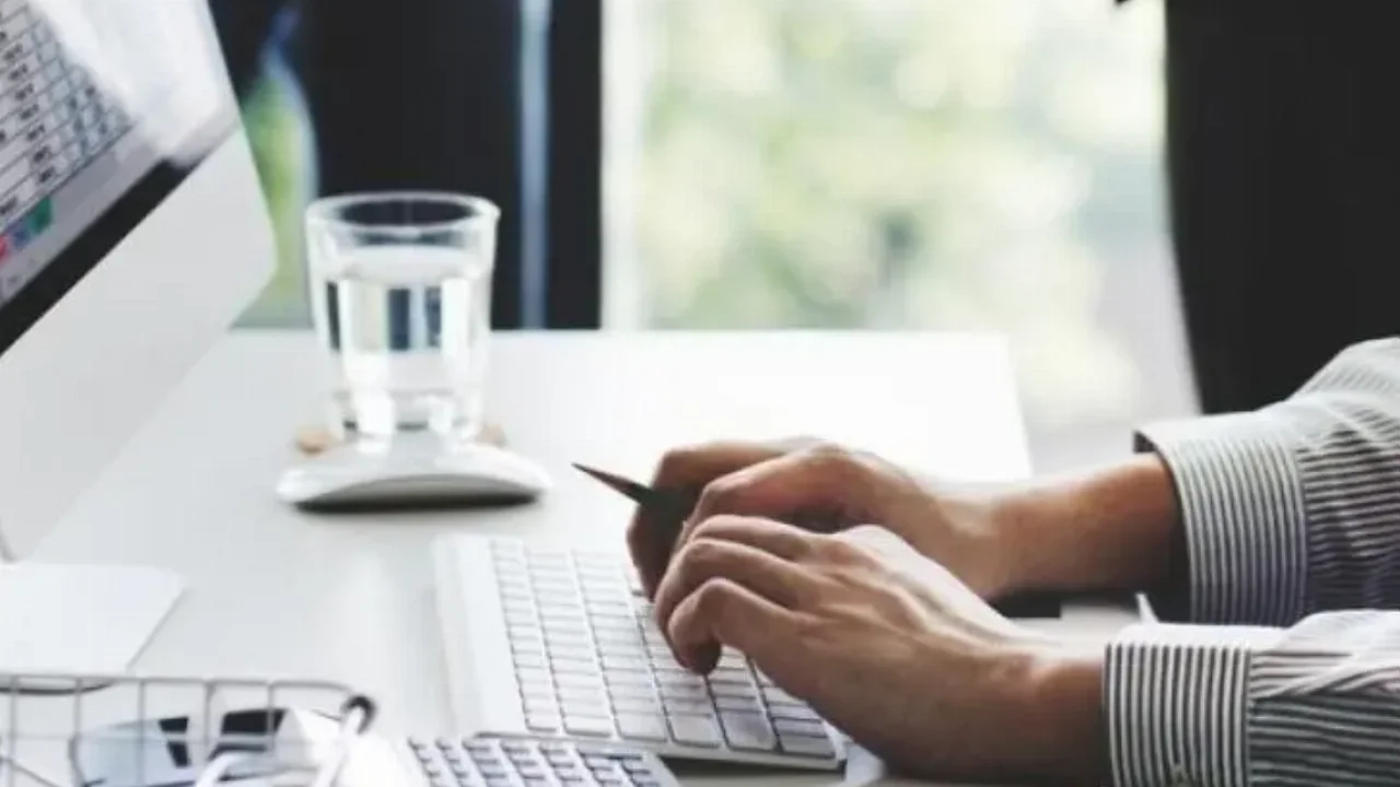 ΑΑΔΕ: Ψηφιακά η απόκτηση 20 βεβαιώσεων από την Εφορία