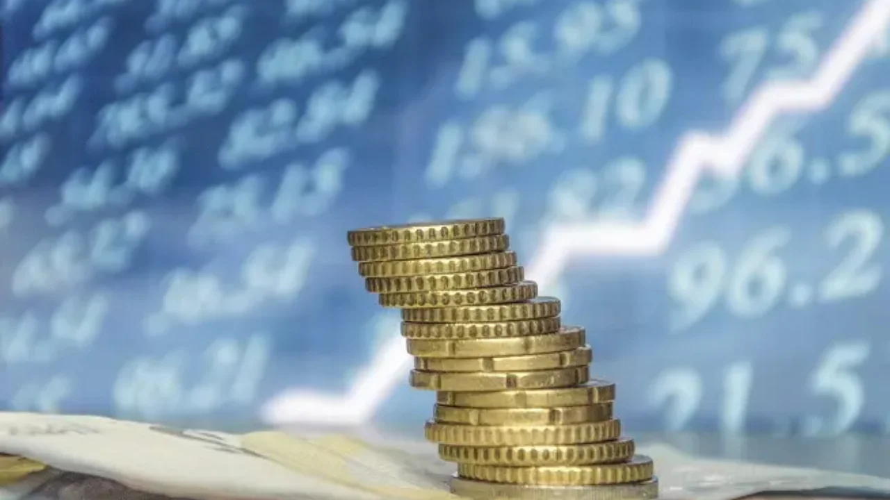 Εξειδίκευση μέτρων στήριξης: Επιδότηση καυσίμων και λογαριασμών ρεύματος και έκτακτο βοήθημα για 3,2 εκ. πολίτες