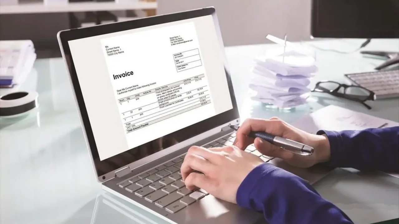 Δημοσιεύθηκε στο ΦΕΚ η απόφαση για τα ηλεκτρονικά τιμολόγια