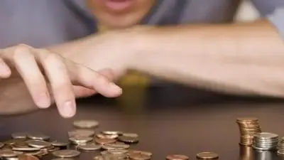 Κατώτατος μισθός: Τέταρτος χαμηλότερος σε αγοραστική δύναμη στην ΕΕ