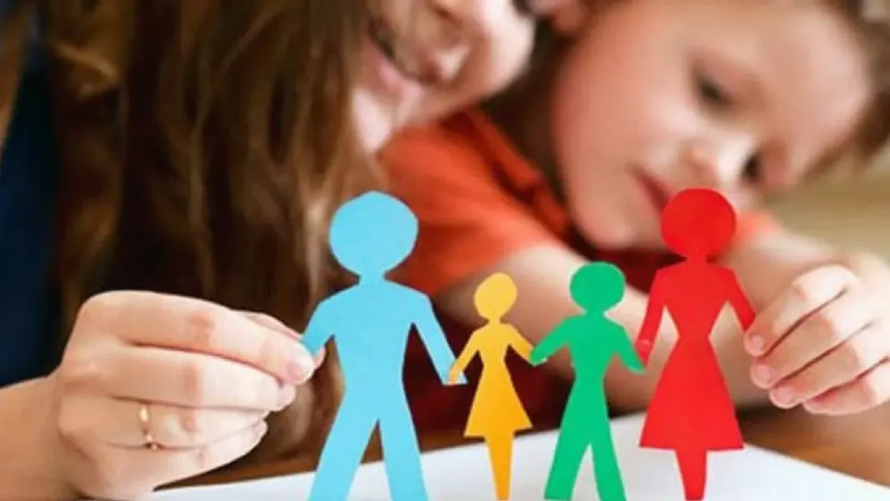 Δημόσιοι υπάλληλοι: Στα 70 ευρώ αυξάνεται η οικογενειακή παροχή για δημόσιους υπάλληλους