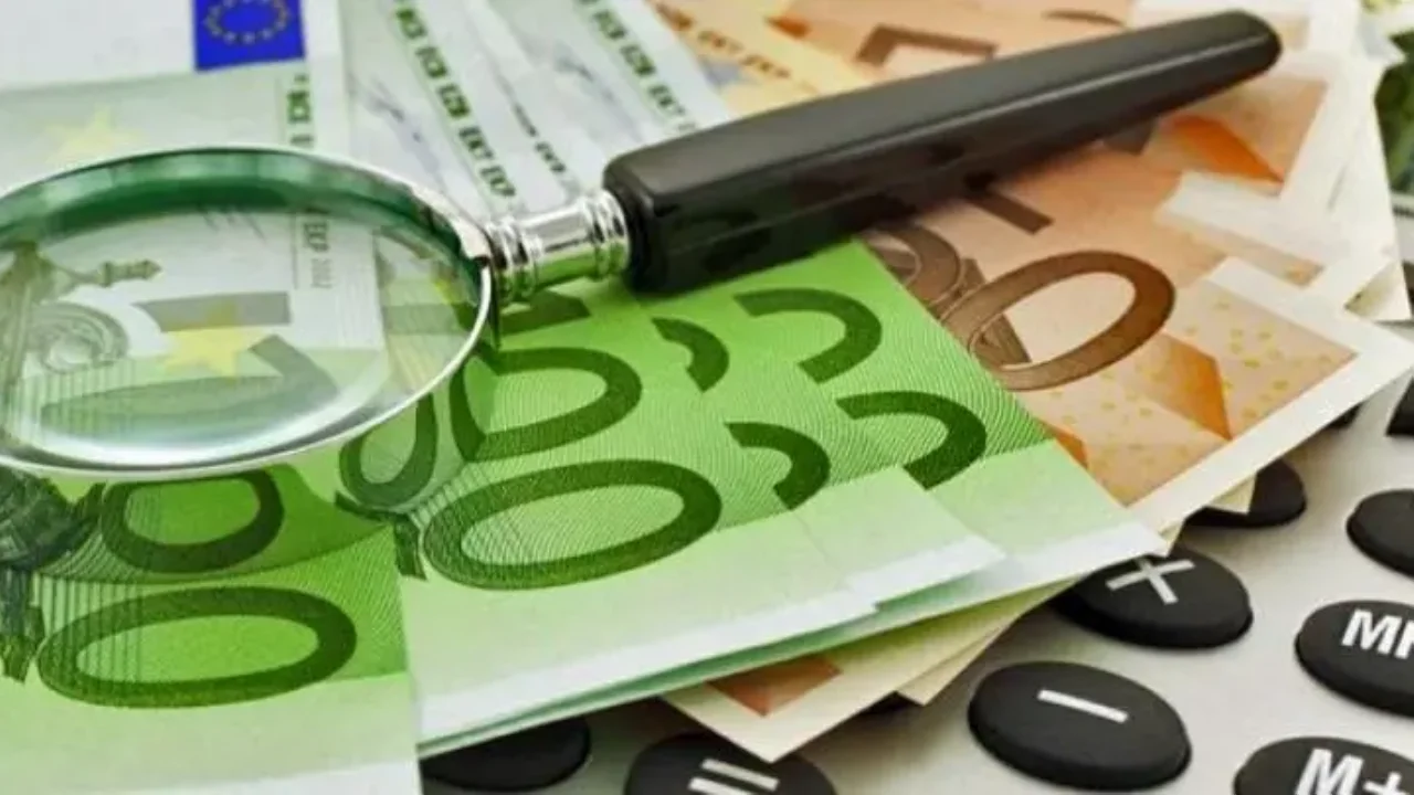 ΓΣΕΒΕΕ: Εξανεμίζεται ο μισθός έως τις 19 του μήνα για 4 στα 10 νοικοκυριά