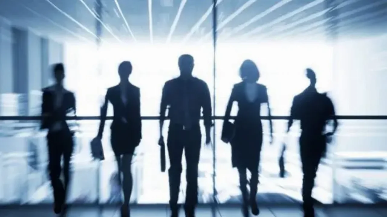 Υπουργείο Εργασίας: Νομοσχέδιο φέρνει αλλαγές σε απεργίες, απολύσεις, βάρδιες και δοκιμαστική περίοδο