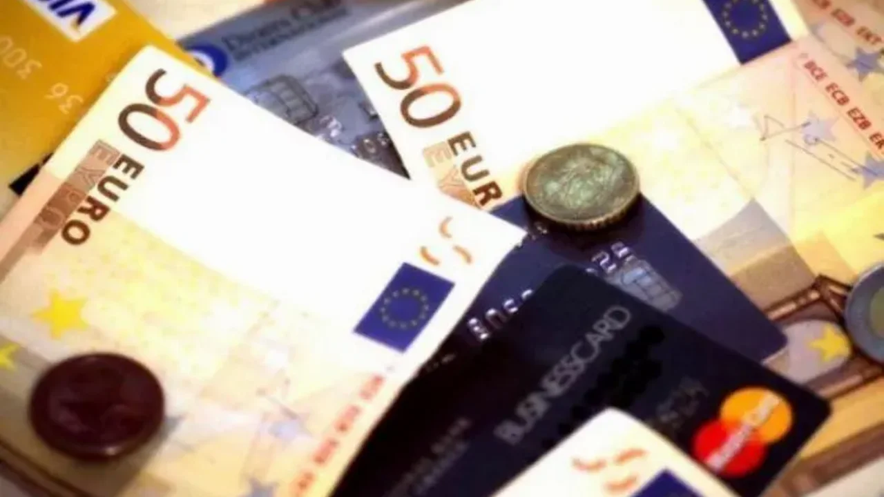 Εφάπαξ οικονομική ενίσχυση για δικηγόρους, μηχανικούς και οικονομολόγους