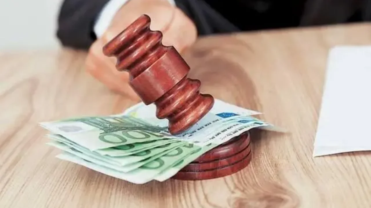 "Καμπάνα" 1.200 ευρώ σε όσους απασχολούν εργαζόμενους με αναστολή συμβάσεων