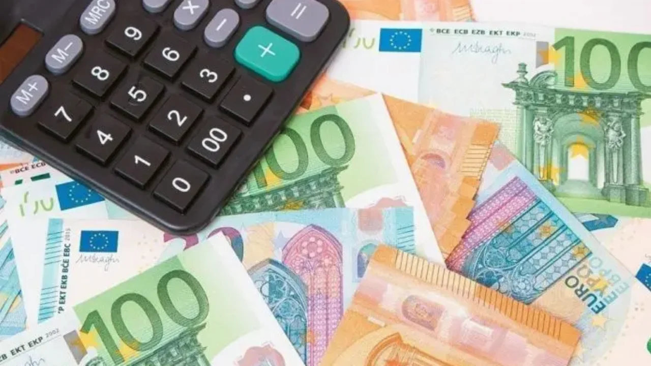 ΔΕΘ: Πόσα κερδίζουν δημόσιοι υπάλληλοι και συνταξιούχοι από την κατάργηση της εισφοράς αλληλεγγύης