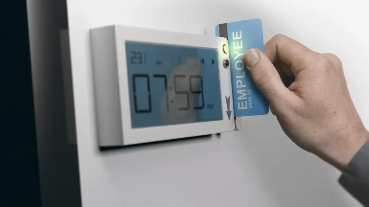 Ψηφιακή Κάρτα Εργασίας: Σε εφαρμογή από την 1η Ιουλίου σε τράπεζες και σούπερ μάρκετ