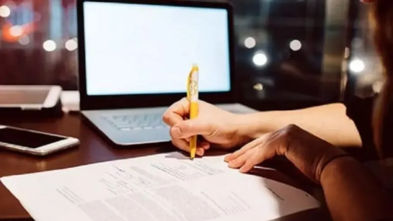 Παρατείνονται οι καταληκτικές ημερομηνίες για το voucher των επιστημόνων