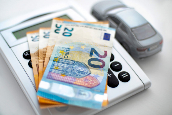 Τέλη κυκλοφορίας: Τον επόμενο μήνα η ανάρτηση των ειδοποιητηρίων από την ΑΑΔΕ